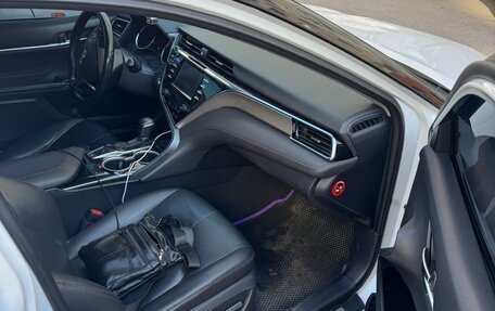 Toyota Camry, 2018 год, 2 100 000 рублей, 6 фотография
