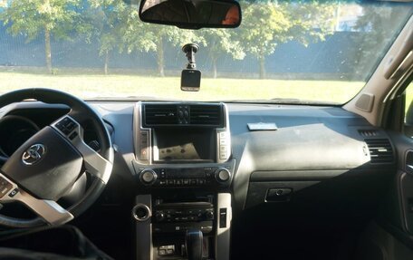 Toyota Land Cruiser Prado 150 рестайлинг 2, 2013 год, 3 600 000 рублей, 5 фотография