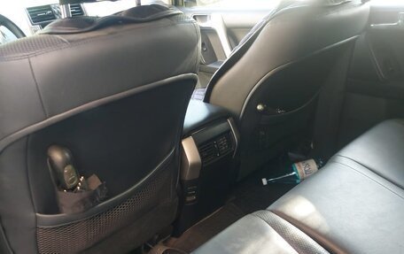 Toyota Land Cruiser Prado 150 рестайлинг 2, 2013 год, 3 600 000 рублей, 7 фотография