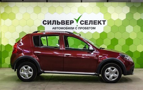 Renault Sandero I, 2013 год, 800 000 рублей, 8 фотография