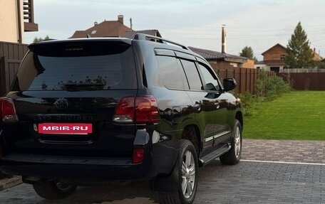 Toyota Land Cruiser 200, 2015 год, 4 199 000 рублей, 4 фотография