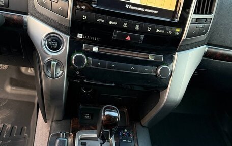 Toyota Land Cruiser 200, 2015 год, 4 199 000 рублей, 37 фотография