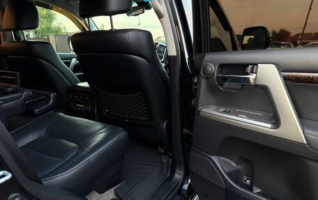 Toyota Land Cruiser 200, 2015 год, 4 199 000 рублей, 28 фотография