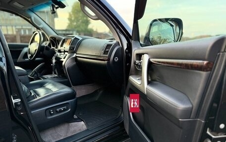 Toyota Land Cruiser 200, 2015 год, 4 199 000 рублей, 22 фотография