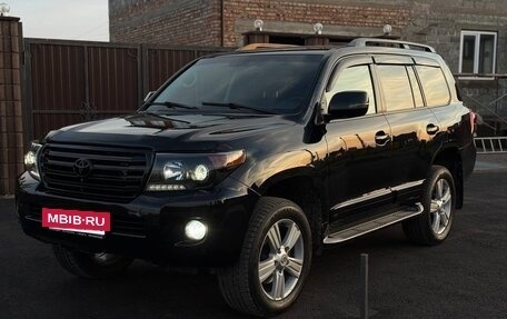 Toyota Land Cruiser 200, 2015 год, 4 199 000 рублей, 30 фотография