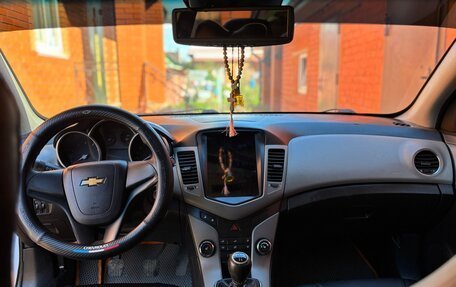 Chevrolet Cruze II, 2011 год, 830 000 рублей, 5 фотография