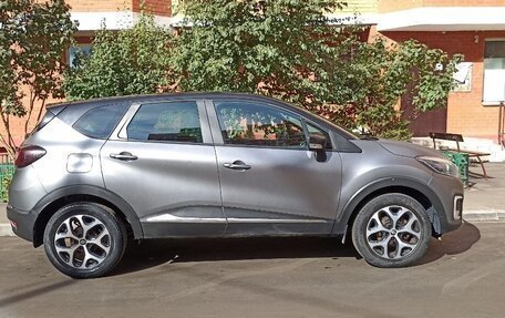 Renault Kaptur I рестайлинг, 2017 год, 1 350 000 рублей, 6 фотография