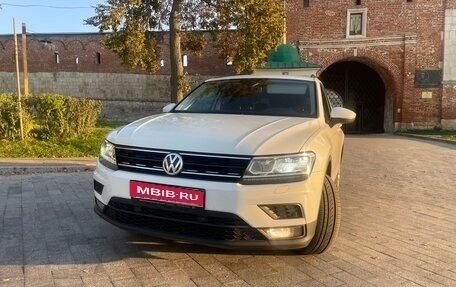 Volkswagen Tiguan II, 2020 год, 2 100 000 рублей, 1 фотография