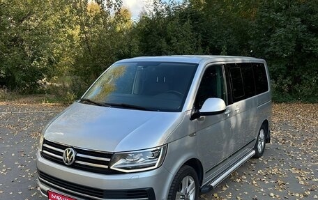 Volkswagen Multivan T6 рестайлинг, 2015 год, 3 250 000 рублей, 1 фотография