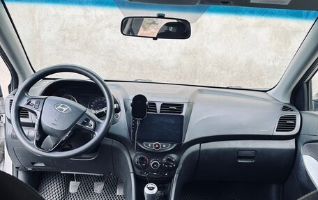 Hyundai Solaris II рестайлинг, 2011 год, 635 000 рублей, 6 фотография