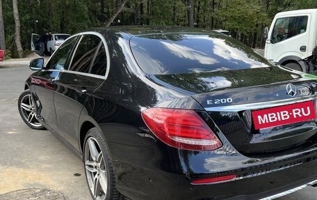Mercedes-Benz E-Класс, 2019 год, 2 900 000 рублей, 4 фотография