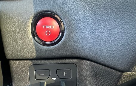 Toyota Sequoia, 2025 год, 13 799 000 рублей, 24 фотография