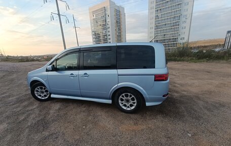 Nissan Lafesta I, 2005 год, 600 000 рублей, 2 фотография