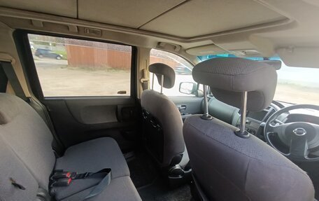 Nissan Lafesta I, 2005 год, 600 000 рублей, 11 фотография