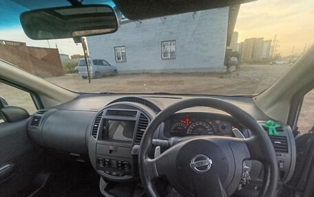 Nissan Lafesta I, 2005 год, 600 000 рублей, 17 фотография