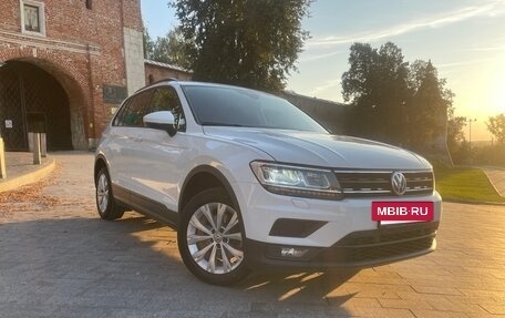 Volkswagen Tiguan II, 2020 год, 2 100 000 рублей, 3 фотография