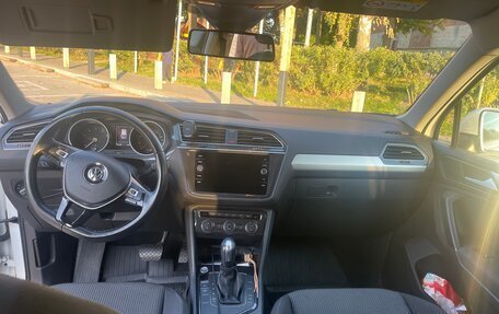 Volkswagen Tiguan II, 2020 год, 2 100 000 рублей, 12 фотография