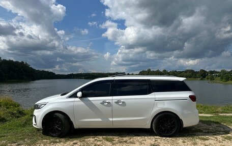 KIA Carnival III, 2019 год, 2 999 999 рублей, 6 фотография
