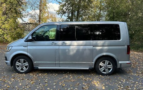 Volkswagen Multivan T6 рестайлинг, 2015 год, 3 250 000 рублей, 6 фотография