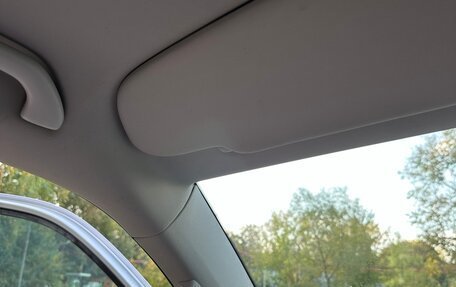 Volkswagen Multivan T6 рестайлинг, 2015 год, 3 250 000 рублей, 14 фотография