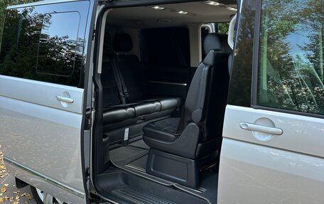 Volkswagen Multivan T6 рестайлинг, 2015 год, 3 250 000 рублей, 17 фотография