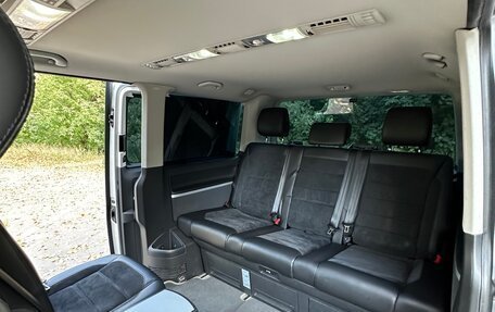 Volkswagen Multivan T6 рестайлинг, 2015 год, 3 250 000 рублей, 19 фотография