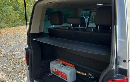 Volkswagen Multivan T6 рестайлинг, 2015 год, 3 250 000 рублей, 23 фотография