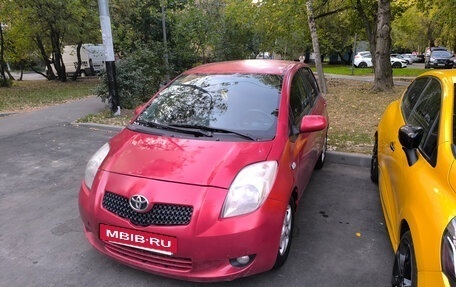 Toyota Yaris III рестайлинг, 2007 год, 285 000 рублей, 3 фотография
