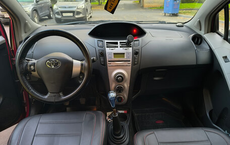 Toyota Yaris III рестайлинг, 2007 год, 285 000 рублей, 8 фотография
