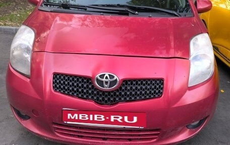 Toyota Yaris III рестайлинг, 2007 год, 285 000 рублей, 7 фотография