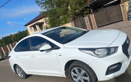 Hyundai Solaris II рестайлинг, 2017 год, 1 050 000 рублей, 3 фотография
