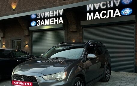 Mitsubishi Outlander III рестайлинг 3, 2011 год, 1 000 000 рублей, 4 фотография