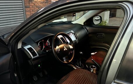 Mitsubishi Outlander III рестайлинг 3, 2011 год, 1 000 000 рублей, 13 фотография