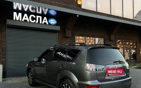 Mitsubishi Outlander III рестайлинг 3, 2011 год, 1 000 000 рублей, 5 фотография
