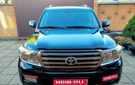 Toyota Land Cruiser 200, 2011 год, 3 200 000 рублей, 10 фотография