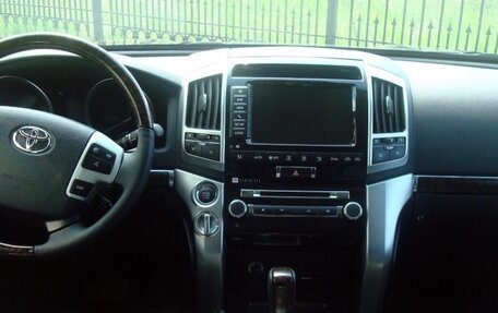 Toyota Land Cruiser 200, 2012 год, 5 200 000 рублей, 6 фотография