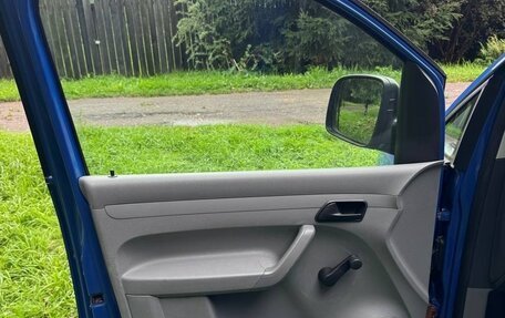 Volkswagen Caddy III рестайлинг, 2010 год, 700 000 рублей, 25 фотография