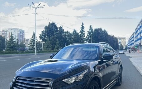 Infiniti QX70, 2015 год, 2 300 000 рублей, 12 фотография