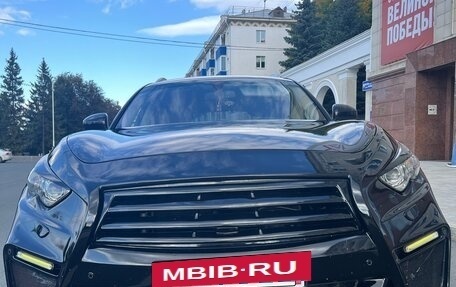 Infiniti QX70, 2015 год, 2 300 000 рублей, 13 фотография