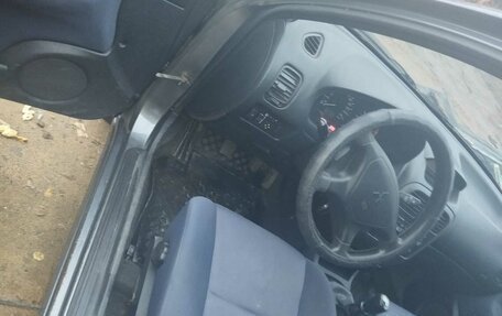 Mitsubishi Carisma I, 2003 год, 245 000 рублей, 6 фотография