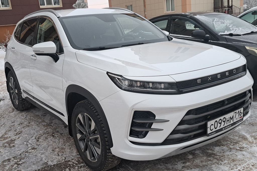 Exeed TXL, 2023 год, 1 850 000 рублей, 2 фотография