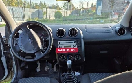 Ford Fiesta, 2004 год, 330 000 рублей, 11 фотография