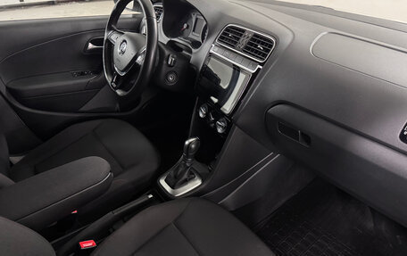 Volkswagen Polo VI (EU Market), 2017 год, 1 230 000 рублей, 9 фотография