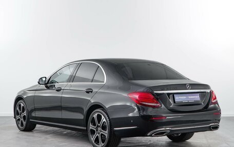 Mercedes-Benz E-Класс, 2018 год, 2 397 400 рублей, 2 фотография