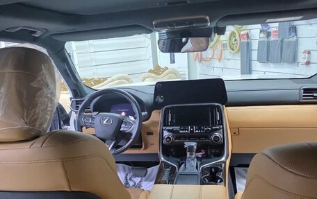 Lexus LX, 2024 год, 15 850 000 рублей, 9 фотография