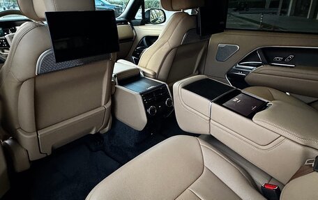 Land Rover Range Rover IV рестайлинг, 2025 год, 24 800 000 рублей, 17 фотография