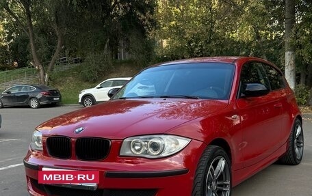 BMW 1 серия, 2007 год, 680 000 рублей, 16 фотография