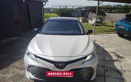 Toyota Camry, 2018 год, 2 650 000 рублей, 5 фотография