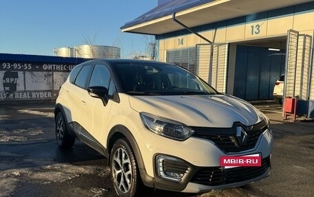 Renault Kaptur I рестайлинг, 2018 год, 1 450 000 рублей, 2 фотография