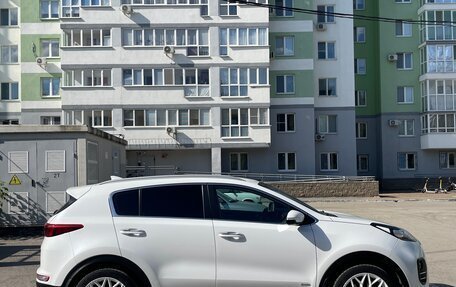 KIA Sportage IV рестайлинг, 2018 год, 1 899 000 рублей, 6 фотография